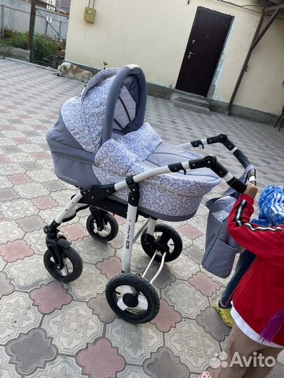 Коляска 3 в 1 с автолюлькой