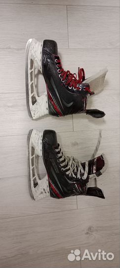 Хоккейные коньки bauer