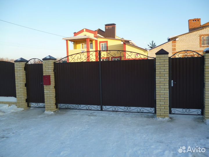 Металлические перегородки, ворота, двери и решетки