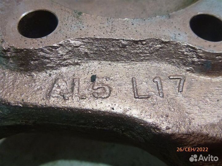 Кулак поворотный задний левый Nissan Teana J31