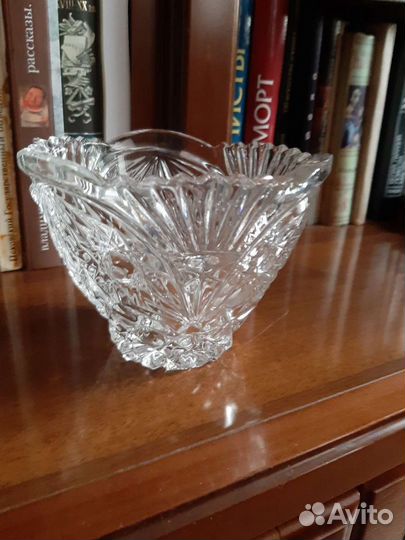 Хрустальная вазочка