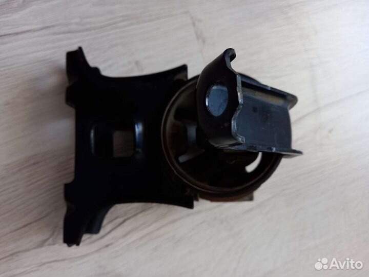 Подушка двигателя на nissan Dayz