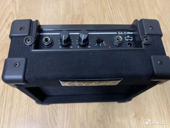 Комбоусилитель для электрогитары Rocket GA-05