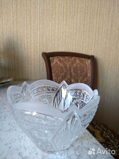 Ваза хрустальная