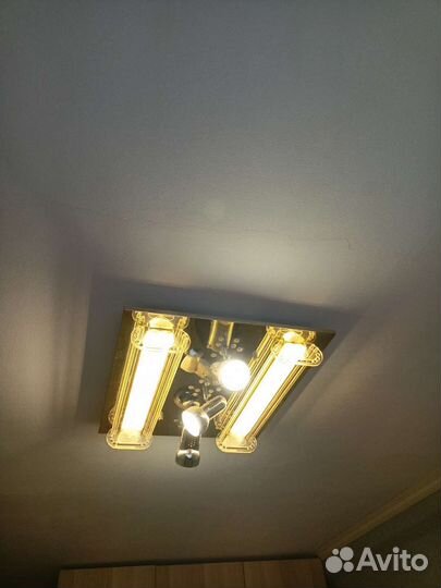 Люстра и бра 2 штуки