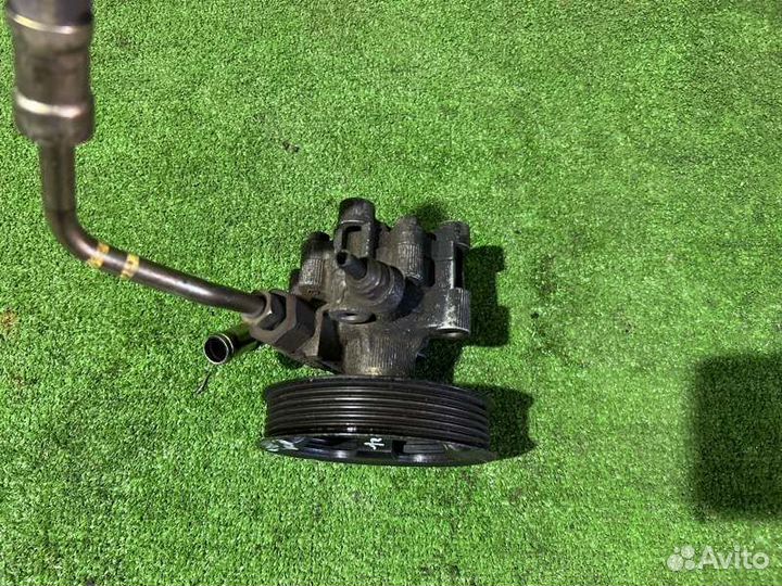 Насос гидроусилителя руля Toyota Avensis T250 1ZZ