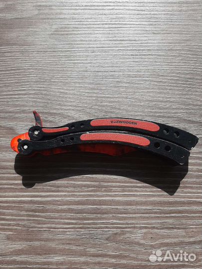 Игрушечный деревянный нож-бабочка