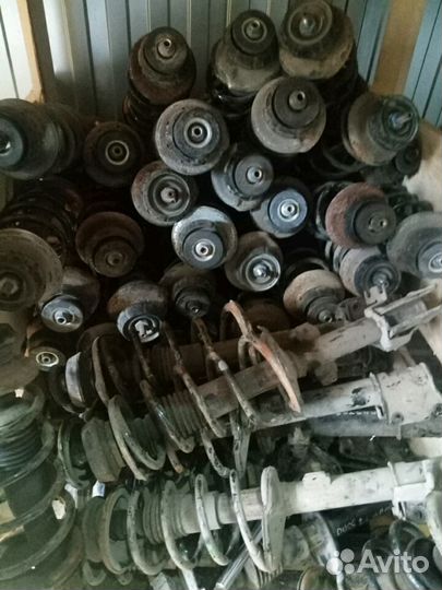 Амортизатор в сборе Рено Дастер Террано