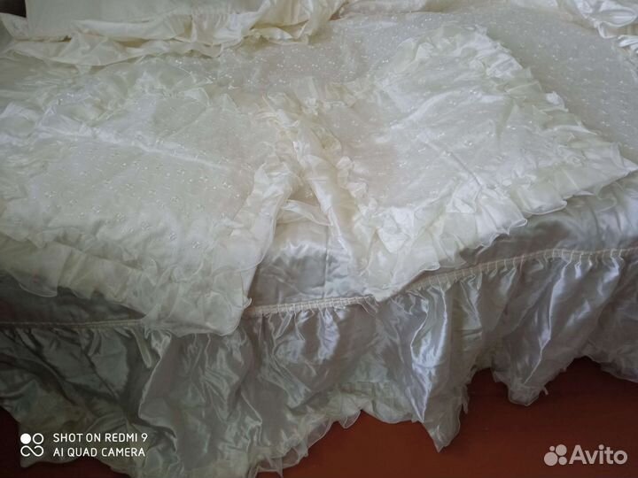 Покрывало на кровать новое