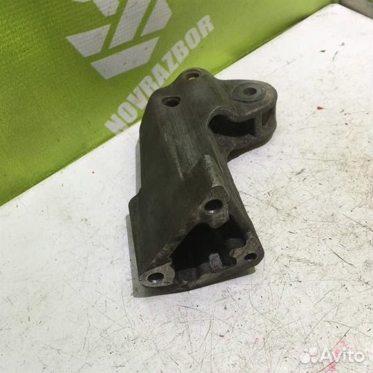 Кронштейн двигателя правый Фиат Пунто 176