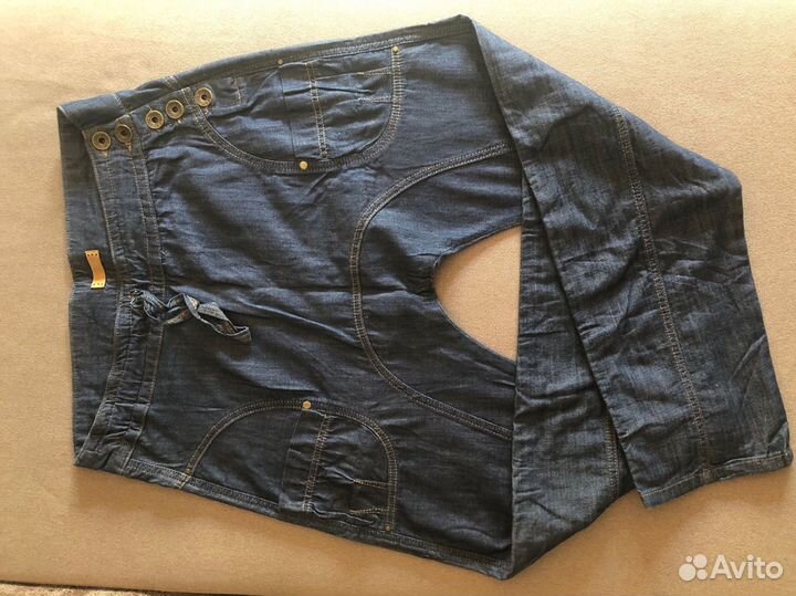 Джинсы с мотней