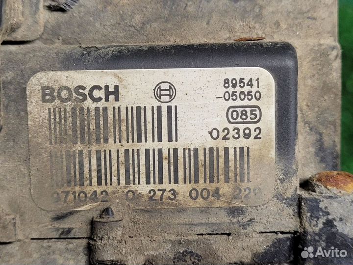 Блок ABS (насос) Toyota Avensis I 1CD