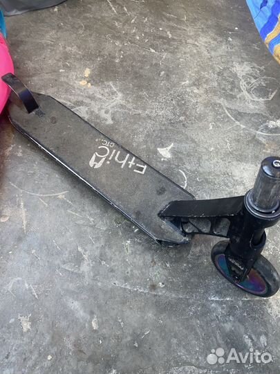 Продаю деку с 1 колесом и вилкой пыльник и тд