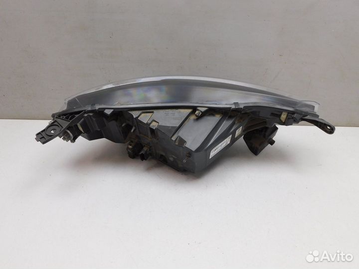 Фара левая Renault Arkana 260605885R