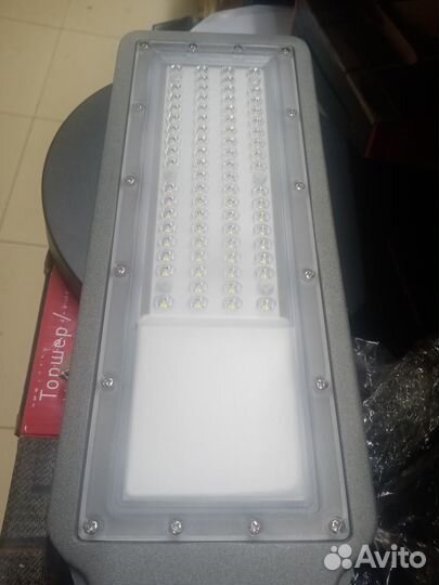 Светодиодный прожектор 100 Вт новый