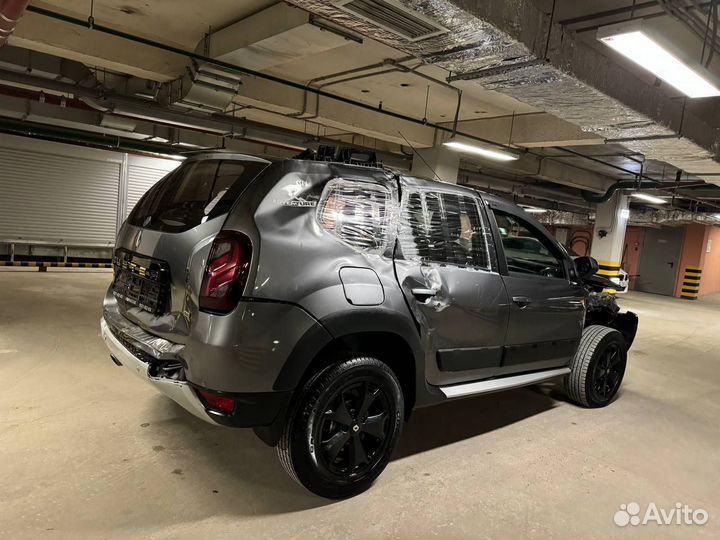 Renault Duster 2.0 МТ, 2019, битый, 59 348 км