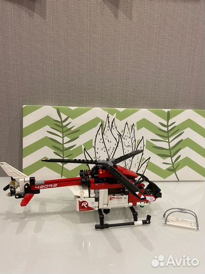 Lego Technic Спасательный вертолет 42092