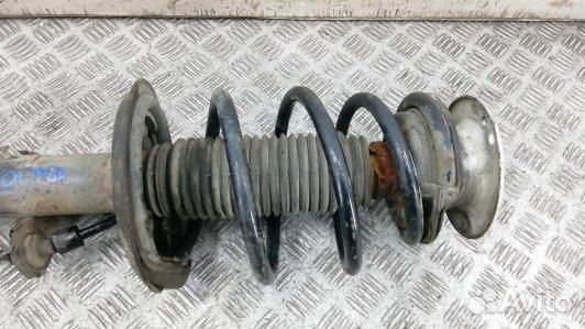 Стойка передняя правая BMW X3 E83 (OBN10N501)