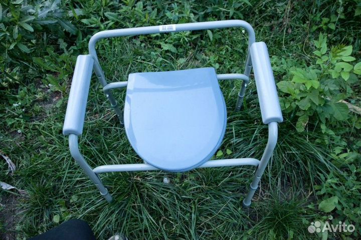 Санитарное кресло