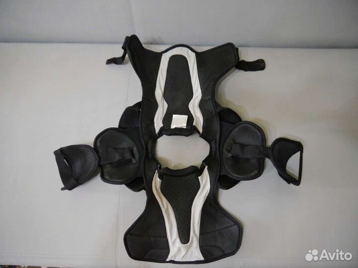 Нагрудник хоккейный ccm sr, бу