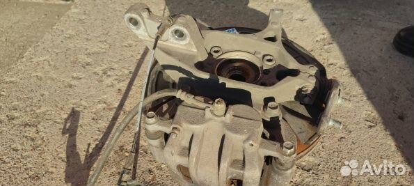 Поворотный кулак левый Hyundai Santa Fe 4 TM