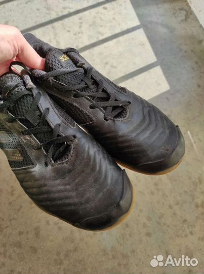 Футбольные футзалки adidas predator