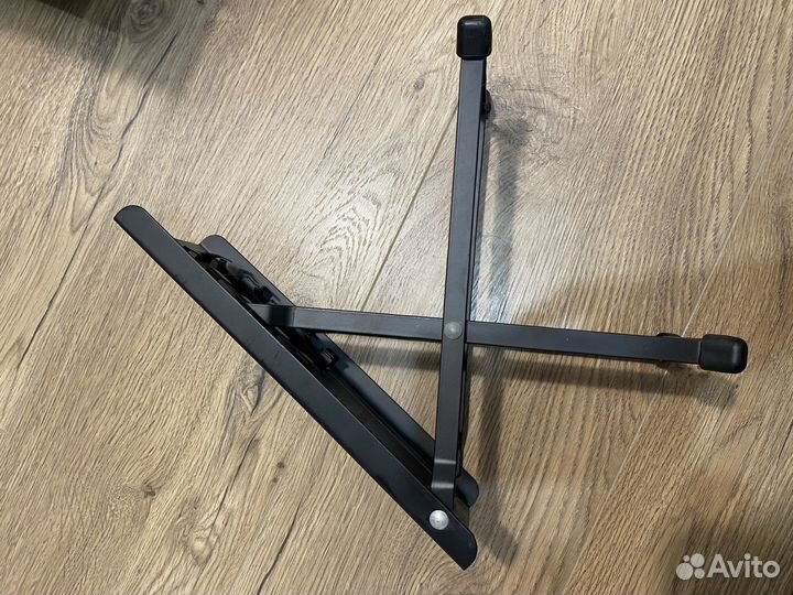 Подставка под ногу гитариста