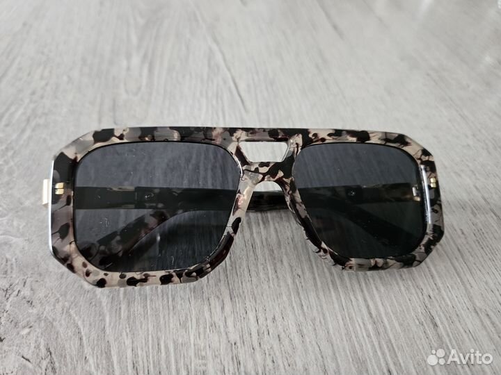 Солнцезащитные очки женские