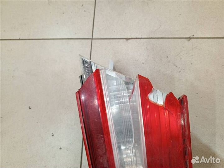 Фонарь задний внутренний правый Toyota Camry XV70