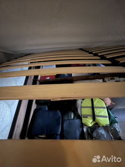 Кровать с матрасом 180х200