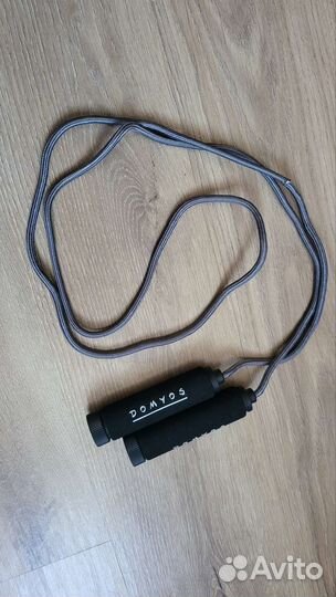 Скакалка с утяжелителем domyos