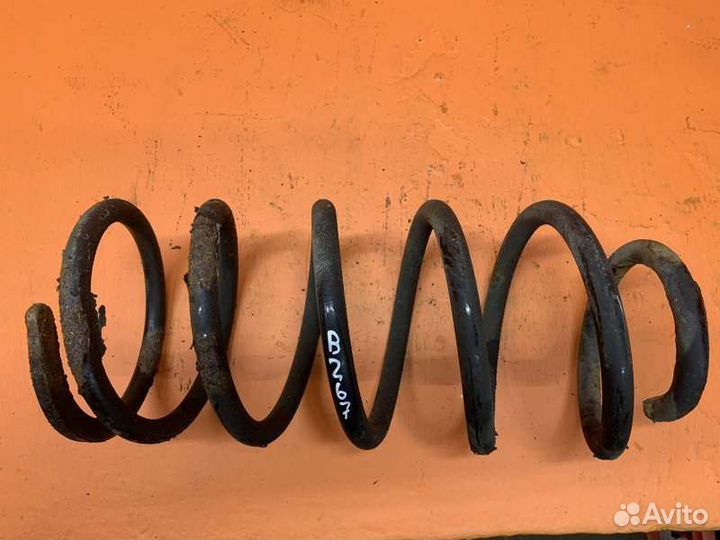 Пружина подвески задняя Toyota Fj Cruiser 4.0 2008