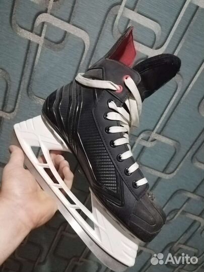 Хоккейные коньки bauer 42 размер