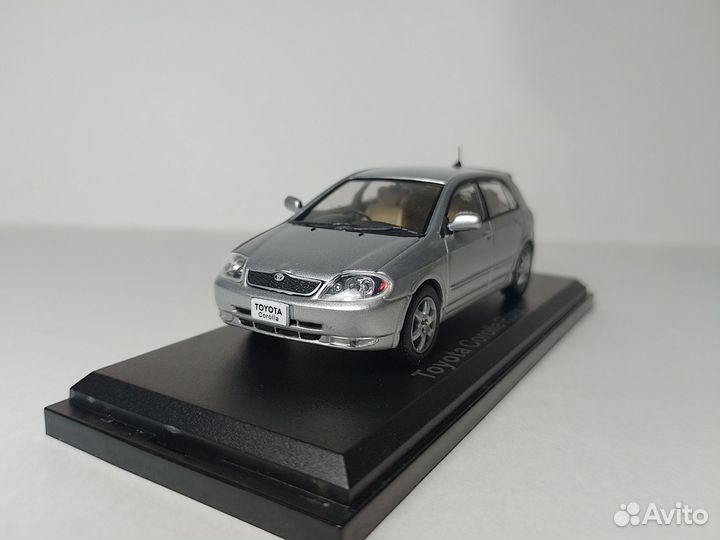 Toyota Corolla Runx 1:43