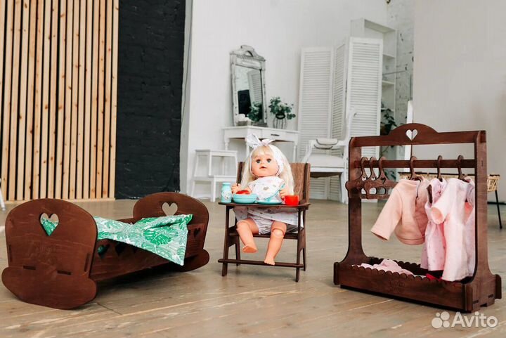 Кухня детская, кроватка, гардероб