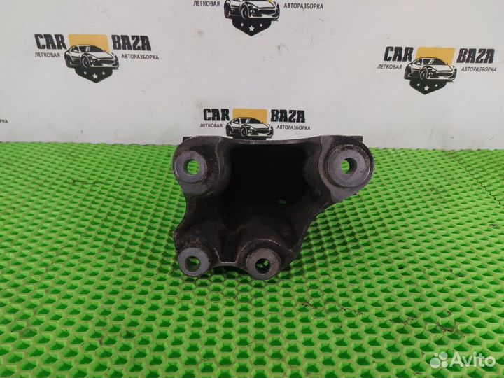 Кронштейн двигателя левый L Audi Q7 4L