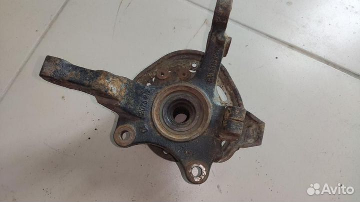 Кулак передний левый Opel Corsa C рест. 2004