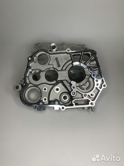 Картер правый yx140