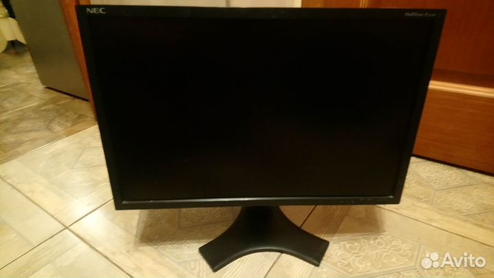 Монитор Nec multisync P221w 22 дюйма с поворотом