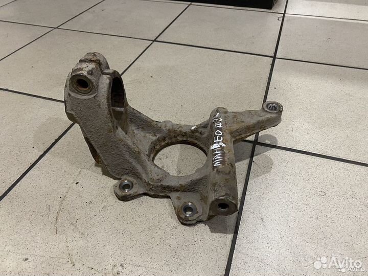 Поворотный кулак задний левый Ford Mondeo 3