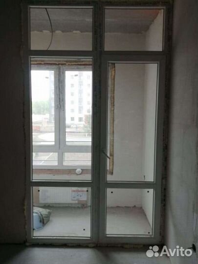 Балконный блок с дверью новый