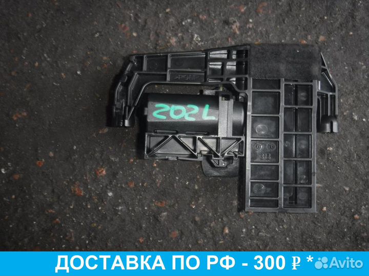 Моторчик подголовника Mercedes W212 E Class