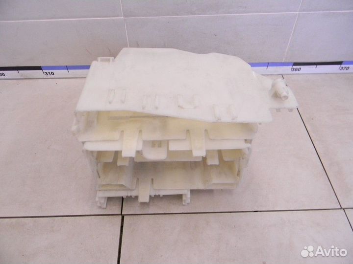 Кронштейн блока управления двигателем 1-серия E87