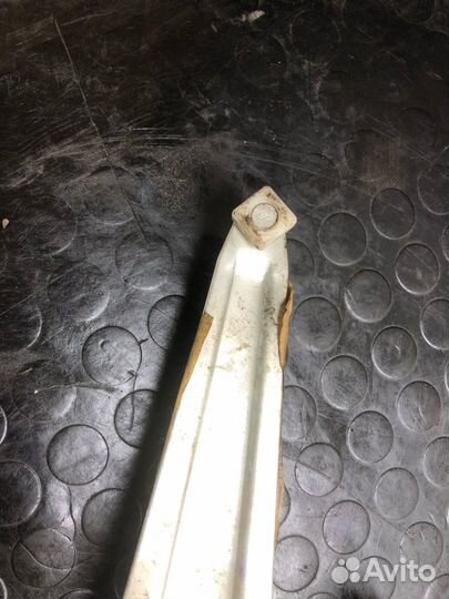 Стеклоподъемник задний левый Land Cruiser 200