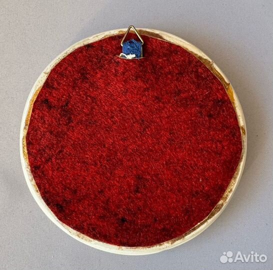 Старинная настенная рамка из фарфора. Франция