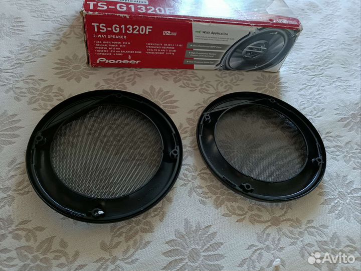 На динамик в автомобиль