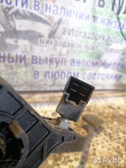 Педаль тормоза Kia Ceed