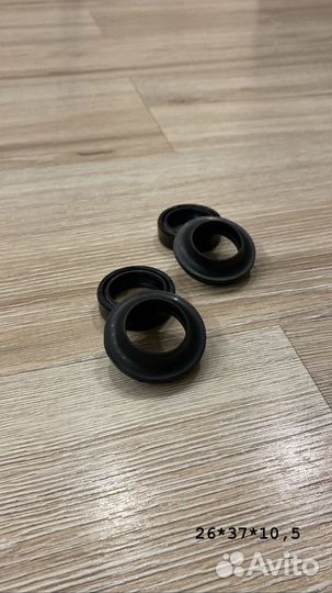 Сальники вилки 26*37*10,5