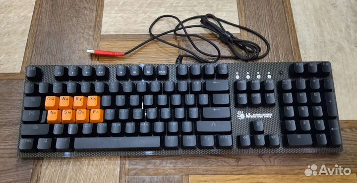 Клавиатура Bloody B810R