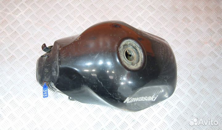 Бензобак Kawasaki ZZR400-2